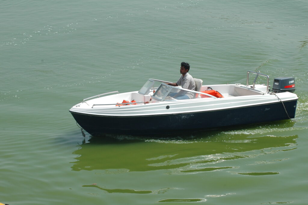 Location de bateau à moteur en Tunisie
